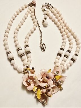 vintage Miriam Haskell Original Robert STYLE unsign pink rhinestone Necklace